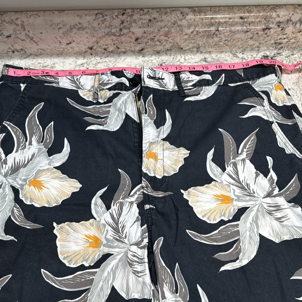 Mens Shorts Bundle. 4 pack. Size 40. - Picture 14 of 16